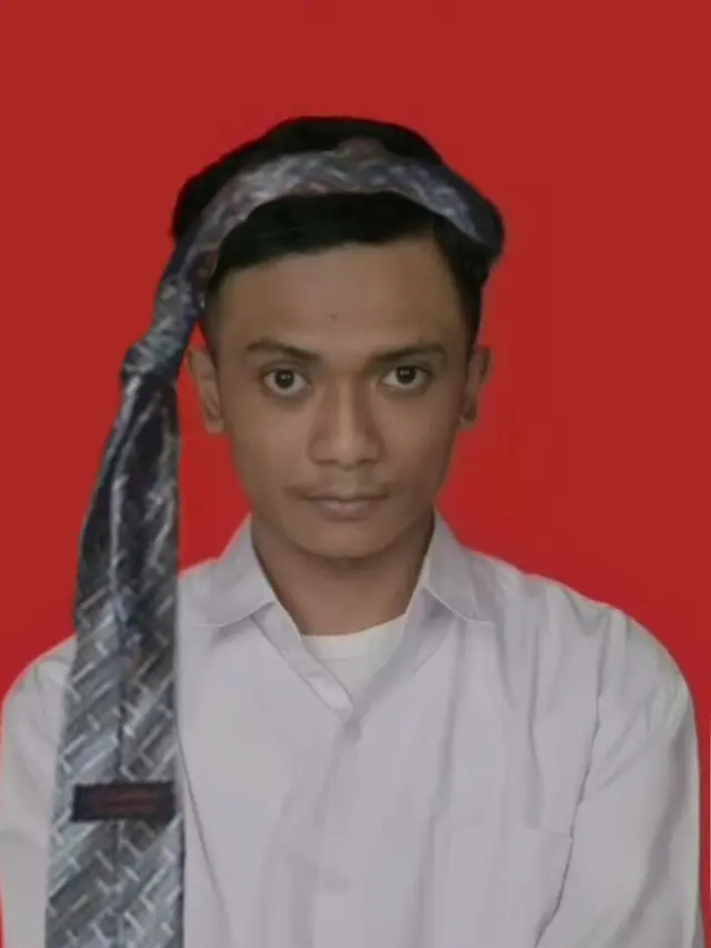Pria Ini Minta Fotonya Diedit Ditambahin Dasi, 7 Hasilnya Kocak