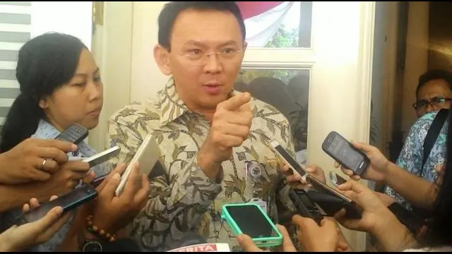 Gubernur DKI Jakarta Basuki Tjahaja Purnama mendengar kabar penolakan para pedagang terhadap pelaksanaan operasi pasar daging sapi. Dia menilai, penolakan itu merupakan bagian dari persekongkolan sehingga harga daging tidak kunjung turun.