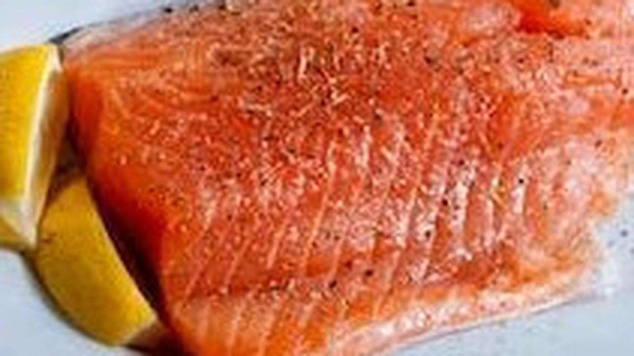 5. Resep Salmon Panggang<br>