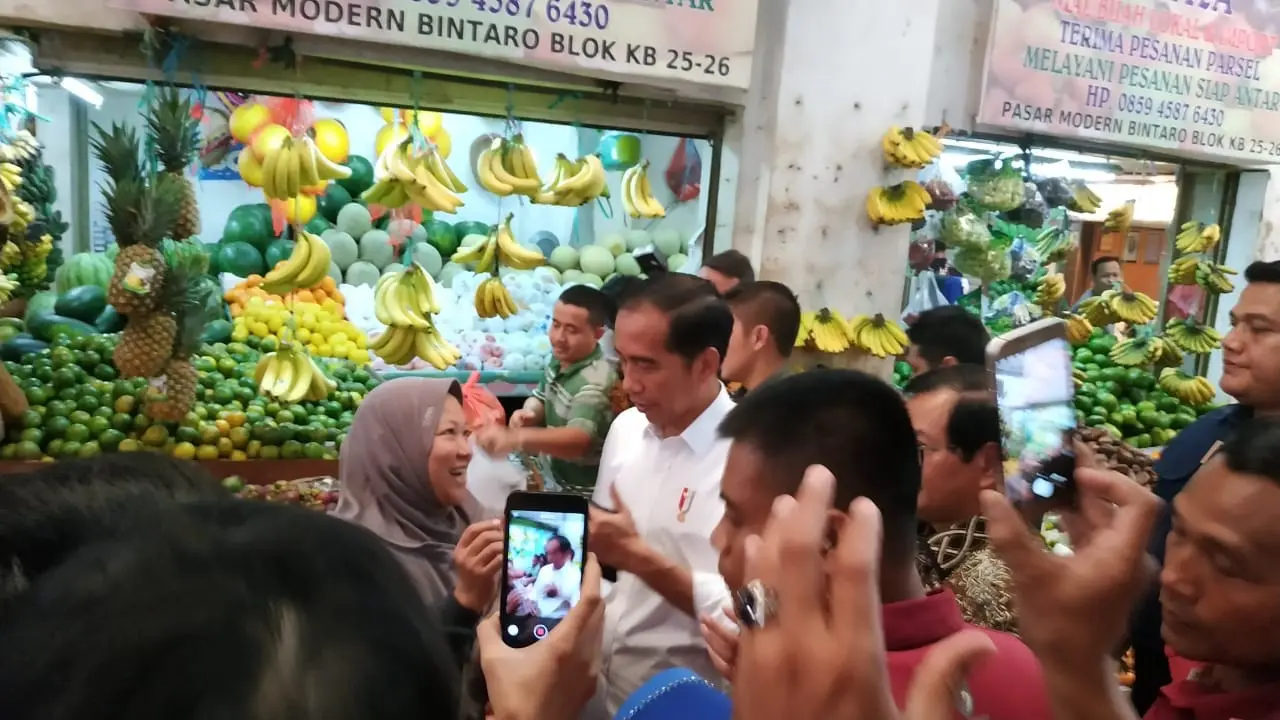 Jokowi Datangi Mal dan Pasar Modern di Tangerang Selatan