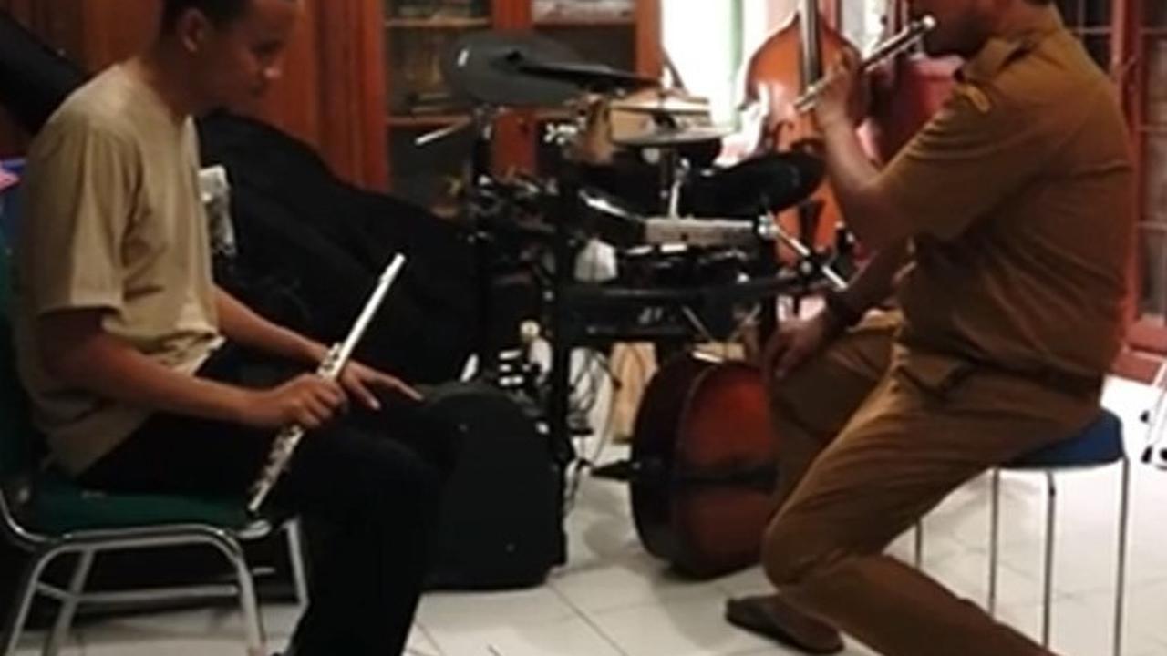 Kisah guru musik di Solo bina siswa berkebutuhan khusus