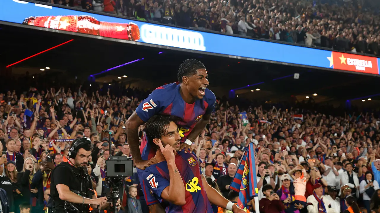 Foto: Momen Suka Cita Para Pemain Barcelona setelah Kunci Gelar Juara Liga Spanyol dan Tumbangkan Real Madrid di Laga El Clasico