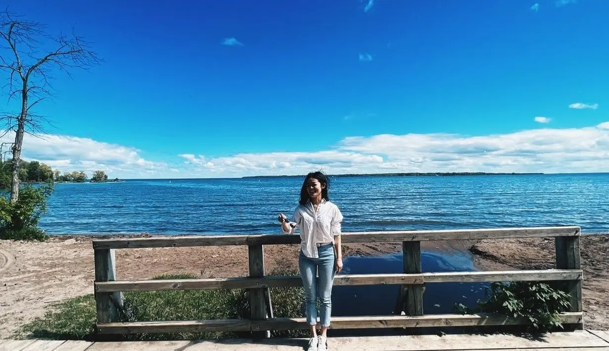 Meski jarang mengunggah foto, namun jika dilihat dari instagramnya, Gisela Cindy kerap kali berlibur di pantai [instagram/gieelacindy12]