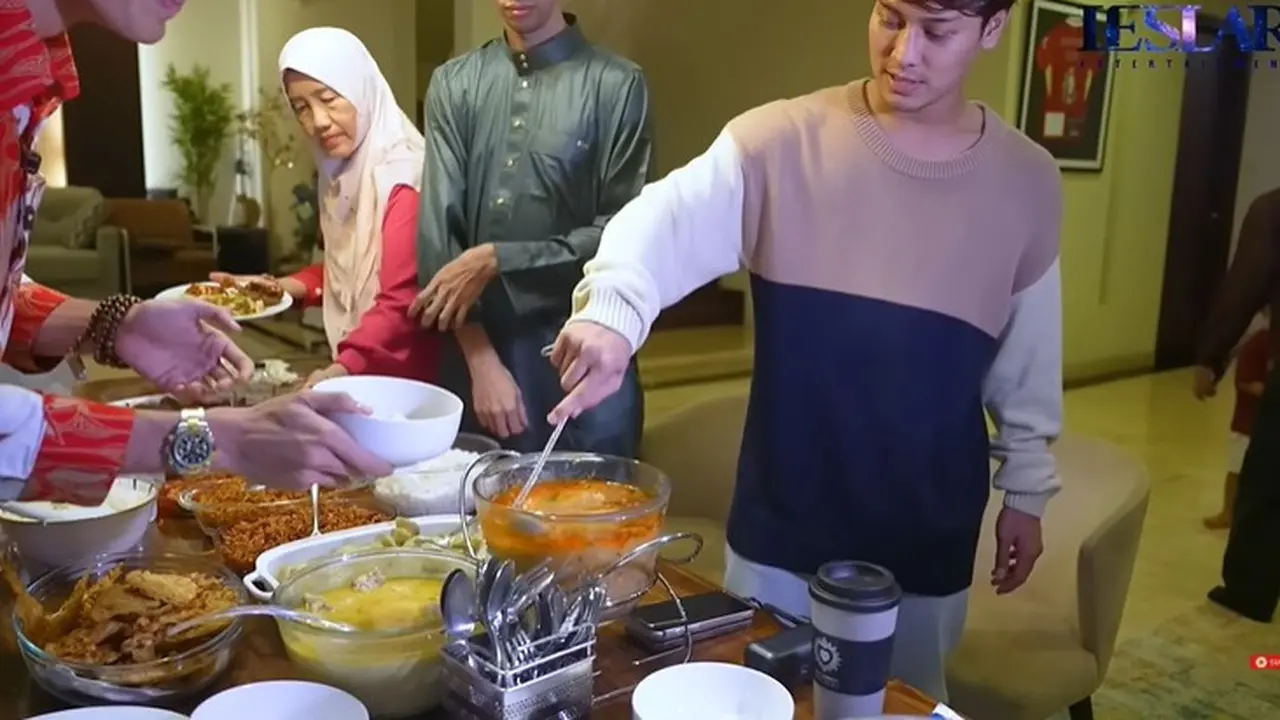 Potret Ruang Makan di Rumah Rizky Billar dan Lesti Kejora (YouTube/Leslar Entertaninment)