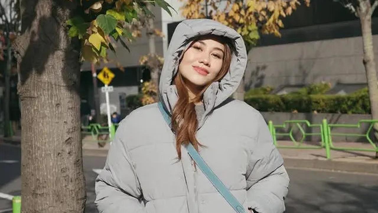 10 Beda Gaya Aaliyah Massaid dan Fuji An Memilih Liburan Akhir Tahun 2024 di Jepang