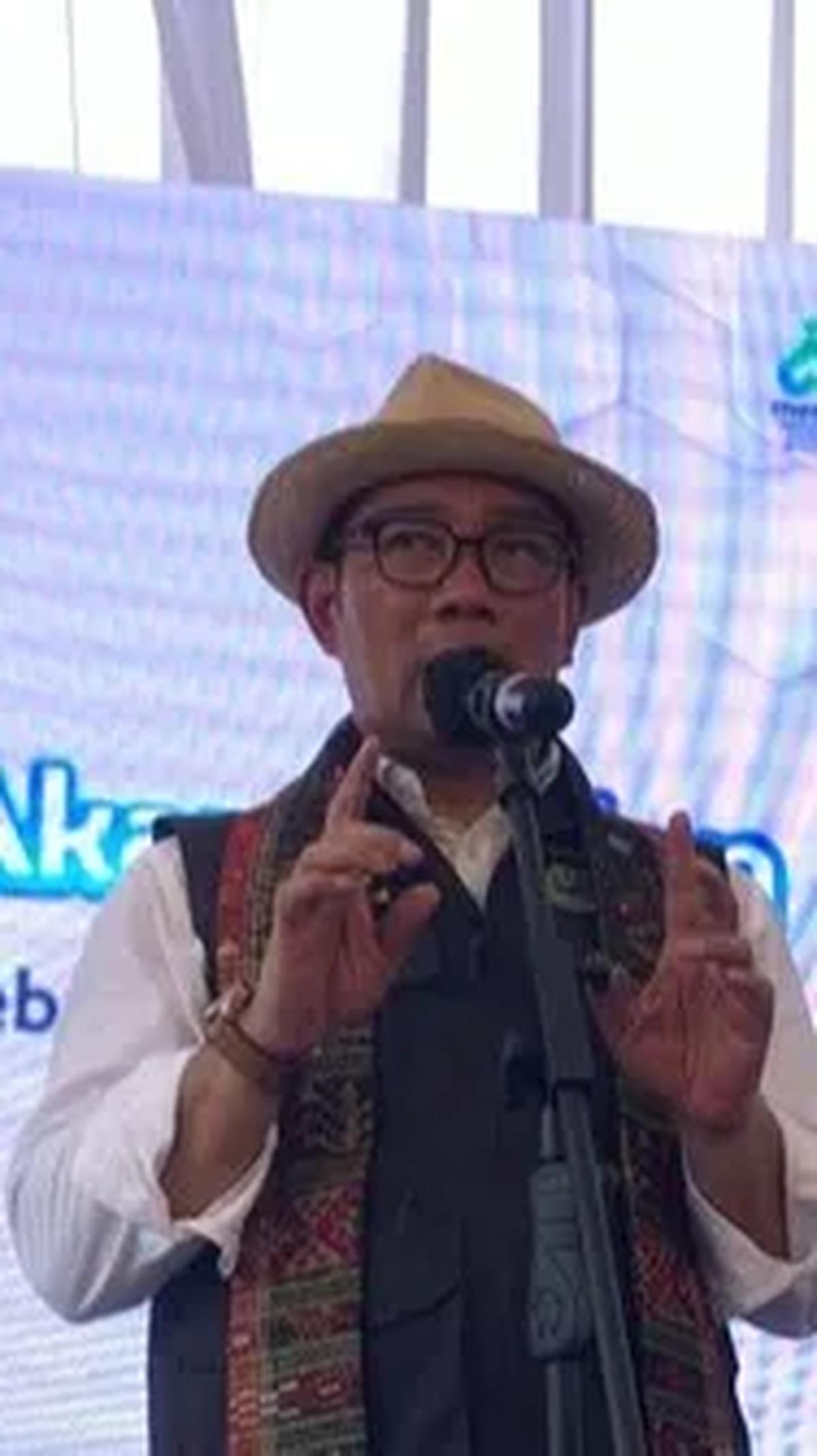 Sontak komentar tersebut mengundang reaksi tawa dari warganet dengan like sejumlah 11.237 dan komentar sebanyak 187 balasan.