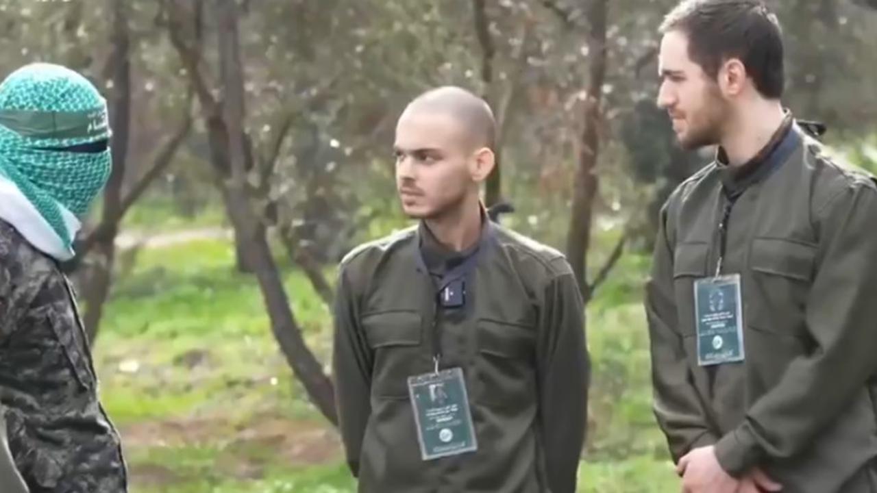 Cuma Sama Hamas Bisa Begini, Momen 2 Tentara Sandera Israel Ngobrol Santai Sama Al-Qassam Sampai Terima Kasih Sudah Dilindungi