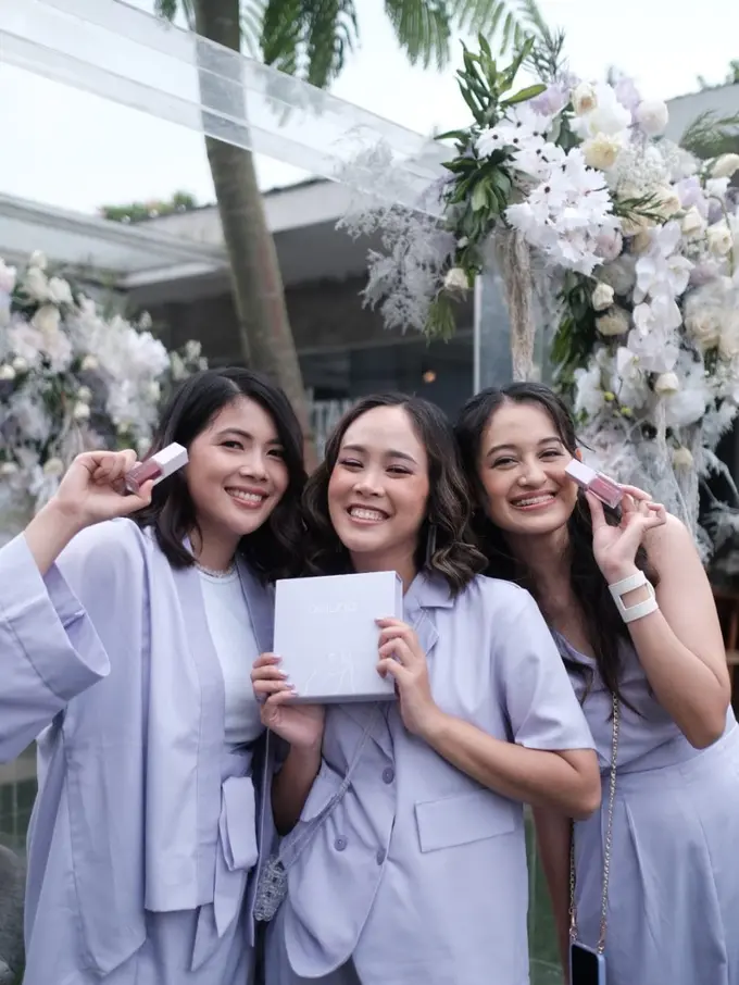 Almiranti Fira, Nadya Aqilla, Ayu Deviani