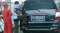 Goyangin mobil (Source: Liputan6.com)