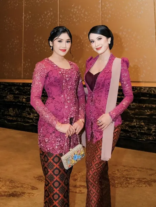 Istri Kaesang Pangarep itu kemudian memadukan kebayanya dengan kain batik.  [@erinagudono@angeliarzky/@sarahpdp]