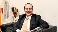 Dokter spesialis ortopedi dan traumatologi RS EMC Alam Sutera, Albert Gandakusuma, dalam Healthy Monday bertajuk “Inovasi Terkini Robotik: Semakin Akurat Mengatasi Masalah Lutut” bersama Liputan6.com, Senin (20/1/2025). Foto: Liputan6.com/Ade Nasihudin.