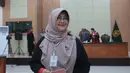 dr Tifauzia Tyassuma atau dikenal dokter Tifa usai mengikuti sidang pembacaan dakwaan perkara dugaan pencemaran nama baik terkait tudingan ijazah palsu Presiden ke-7 RI Joko Widodo di Pengadilan Negeri Jakarta Timur, Kamis (02/07/2026), (Kapanlagi.com/ Budy Santoso)