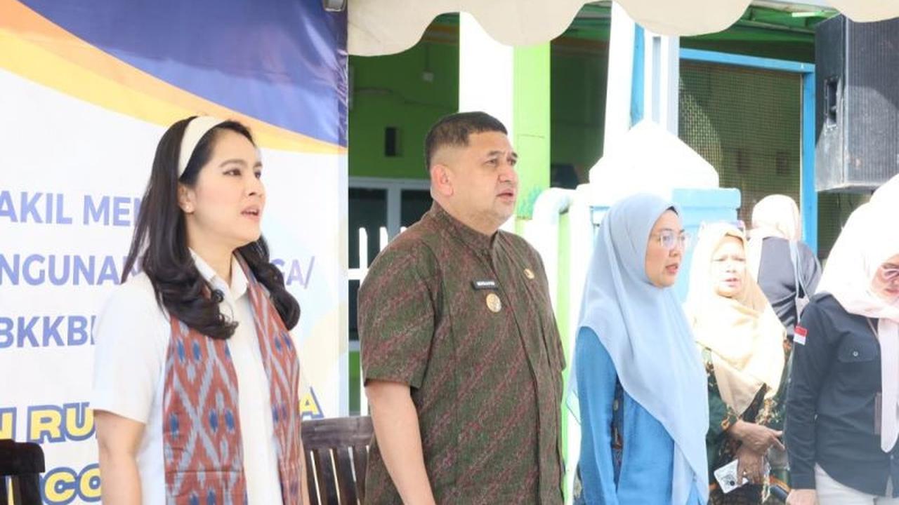 Wamendukbangga Tinjau Kampung KB di Makassar, Perkuat Ketahanan Keluarga dan Kualitas SDM