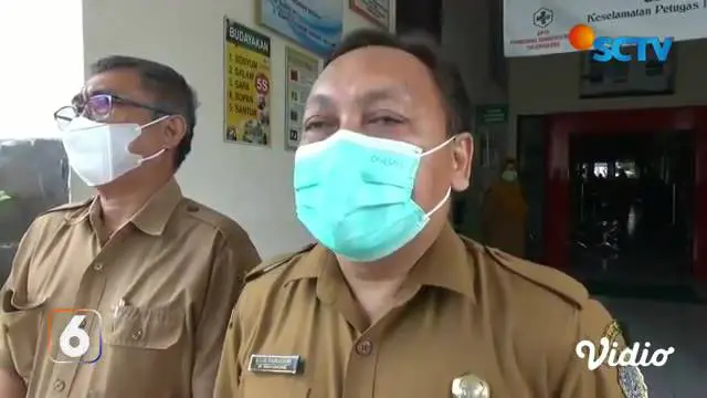 Seorang anak di Tulungagung, Jawa Timur, meninggal dunia, diduga akibat hepatitis akut. Korban sempat menjalani perawatan di rumah sakit dengan gejala hepatitis. Sementara itu, Menteri Kesehatan Budi Gunadi Sadikin mengungkapkan terdapat 15 kasus hep...