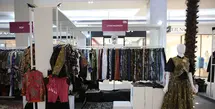 Koleksi Liyan Indonesia memiliki keunikan pada desain dan diperkuat dengan material tambahan yang menjadi daya tarik tersendiri. (foto: Adrian/Fimela.dok)