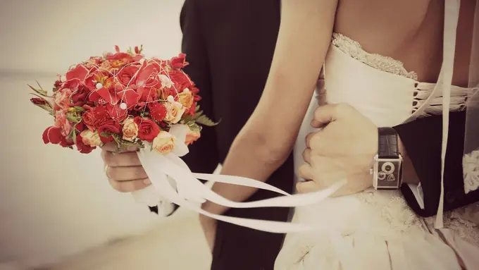 Surat Paling Menyentuh dari Seorang Suami kepada Istrinya