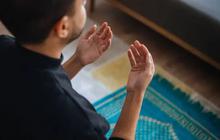 Bacaan Doa Qunut: Arab, Latin, dan Terjemahannya, Yuk Pelajari!