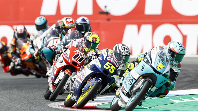 Pembalap Sterilgarda Max Racing Team, Romano Fenati (nomor 55).