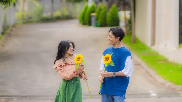 couple desember bunga matahari