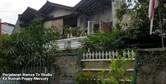 Rumah Mendiang Poppy Mercury (Youtube/Ramza Tv Studio)