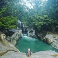 Air Terjun Nyarai, Lubuk Alung, Pariaman, Sumatera Barat. (fathuribrahim_/Instagram)