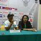 Pelatih Timnas Kamboja Putri U-16, Meas Sam. (Bola.com/Muhammad Ivan Rida)