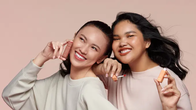 Lip Tint dengan Shea Butter dan Vitamin E, Solusi Bibir Merona dari Brand Lokal