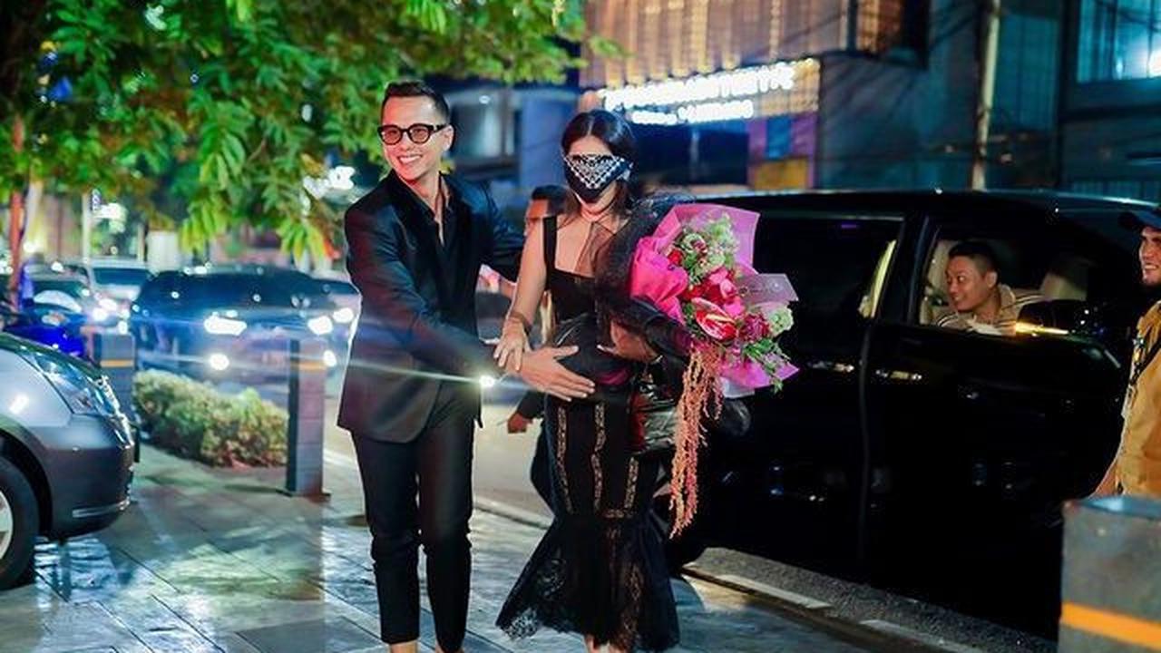 Andhika Siapkan Kejutan untuk Ussy Sulistiawaty
