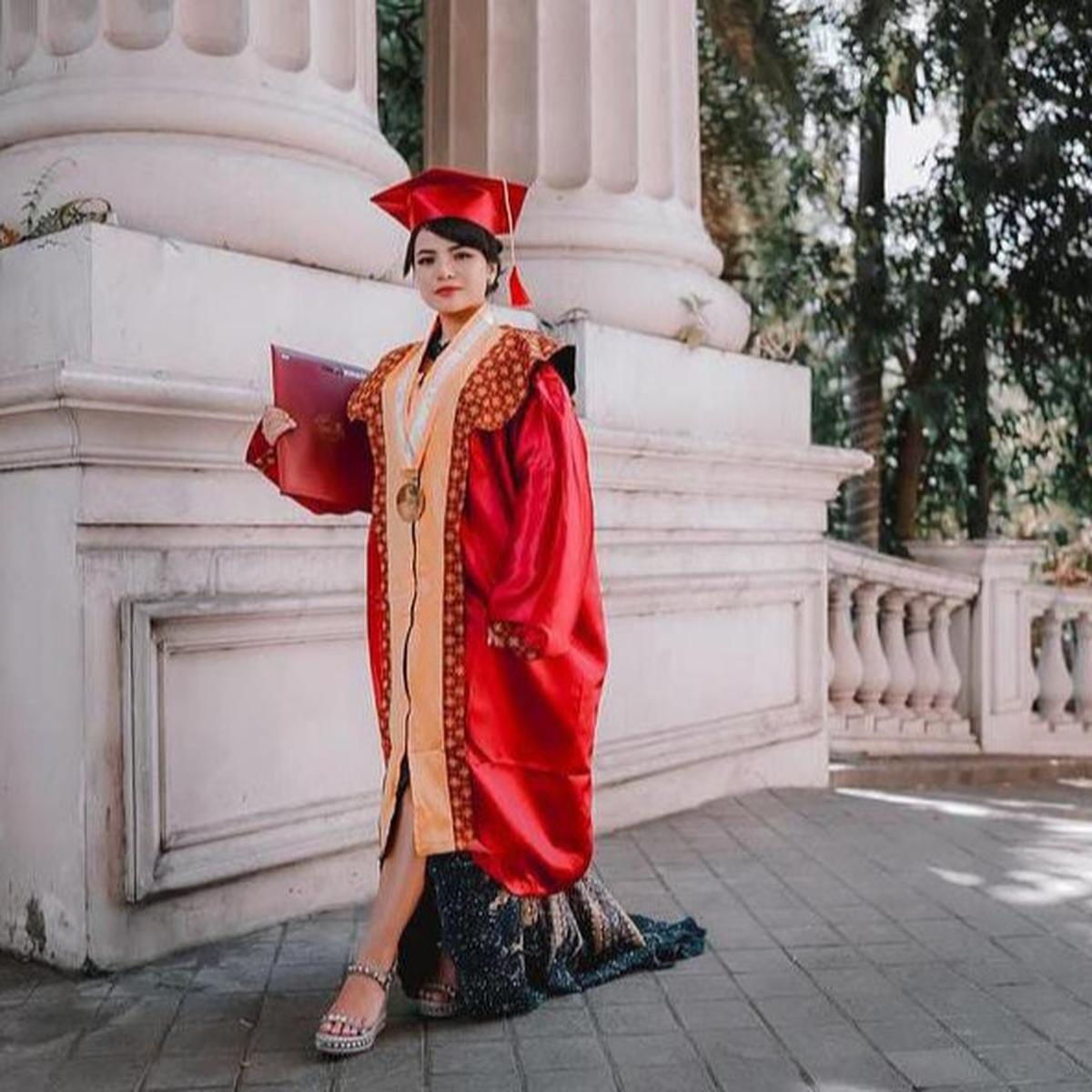 Potret Dinar Candy Jalani Wisuda, Ternyata Selama Ini Diam-diam Kembali Lanjutkan Kuliah