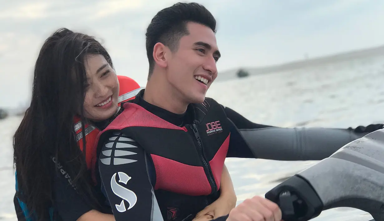 Selain itu, Verrell juga menceritakan kisah dibalik kejutan yang diberikannya untuk Wilona. Tertulis, bahwa Verrell membuat Wilona jengkel dengan isu Verrel yang sedang kencan dengan wanita lain. (Instagram/bramastavrl)