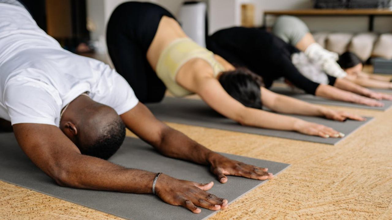 5 Pose Yoga yang Terbukti Membantu Meningkatkan Kesuburan dan Menenangkan Pikiran