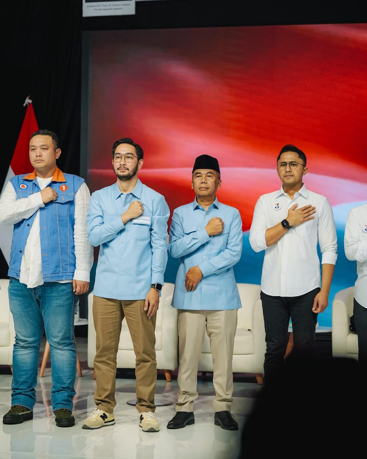 Bersaing di Pilbup Bandung Barat, 7 Potret Jeje Govinda, Hengky Kurniawan sampai Gilang Dirga di Momen Debat