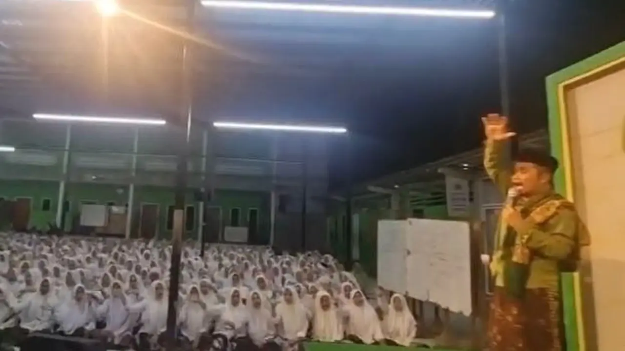 Pengasuh Pondok Pesantren API Tegalrejo, Magelang, Gus Yusuf.