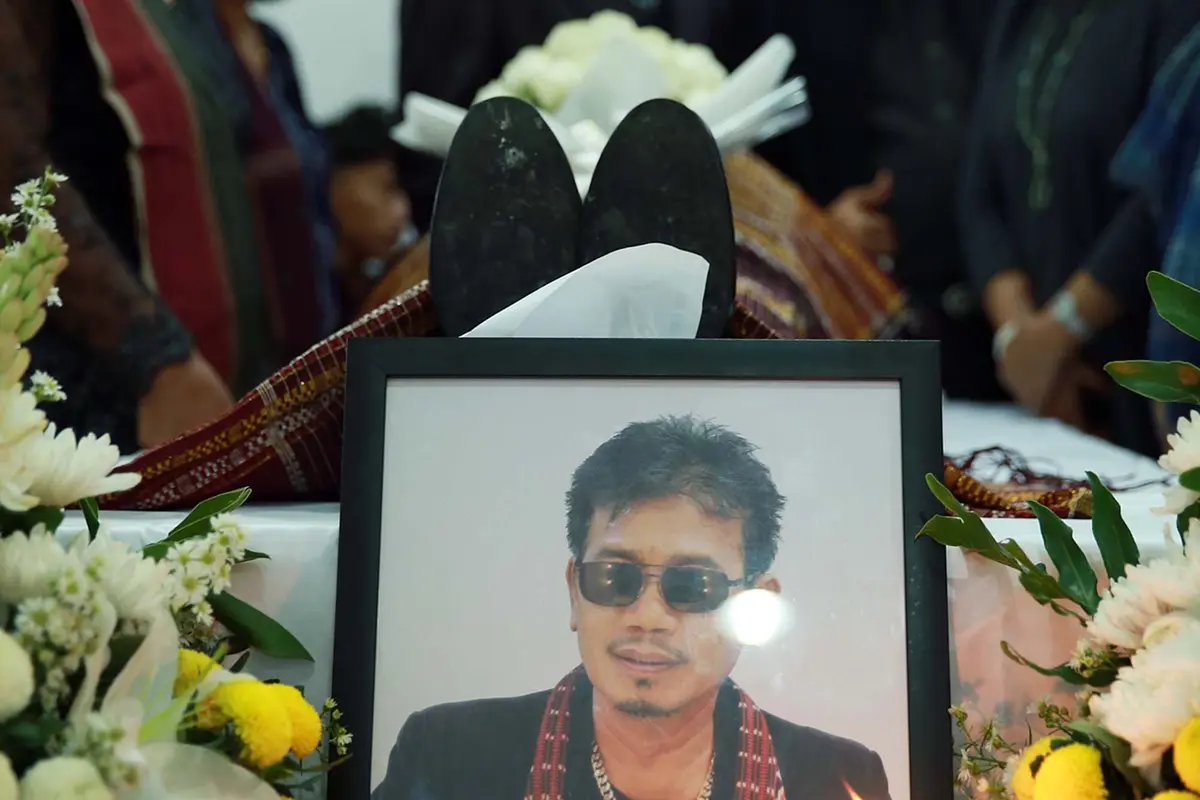 [Bintang] Eddy Silitonga Rumah duka