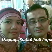 Hmm, Sudah Kuduga Dion Cecep Supriadi Sudah Jadi Bapak | via: facebook.com