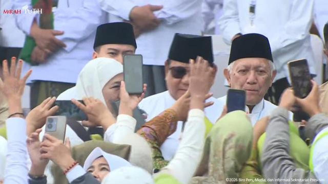 Momen Prabowo Beri Hadiah ke Pembaca Al-Qur'an di Acara 1 Abad NU, Apa Isinya?
