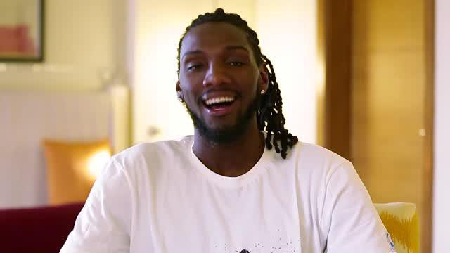 Forward Denver Nuggets, Kenneth Faried mengajak pecinta basket Tanah Air untuk menyaksikan pertandingan final NBA 2017.