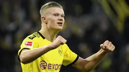 2. Erling Haaland (Borussia Dortmund) - Pemain asal Norwegia ini berhasil meraih penghargaan Golden Boy 2020. Sepanjang 2020, penampilan Erling Haaland memang istimewa, ia mencetak 44 gol di semua kompetisi pada musim 2019/2020. (AFP/Ina Fassbender)