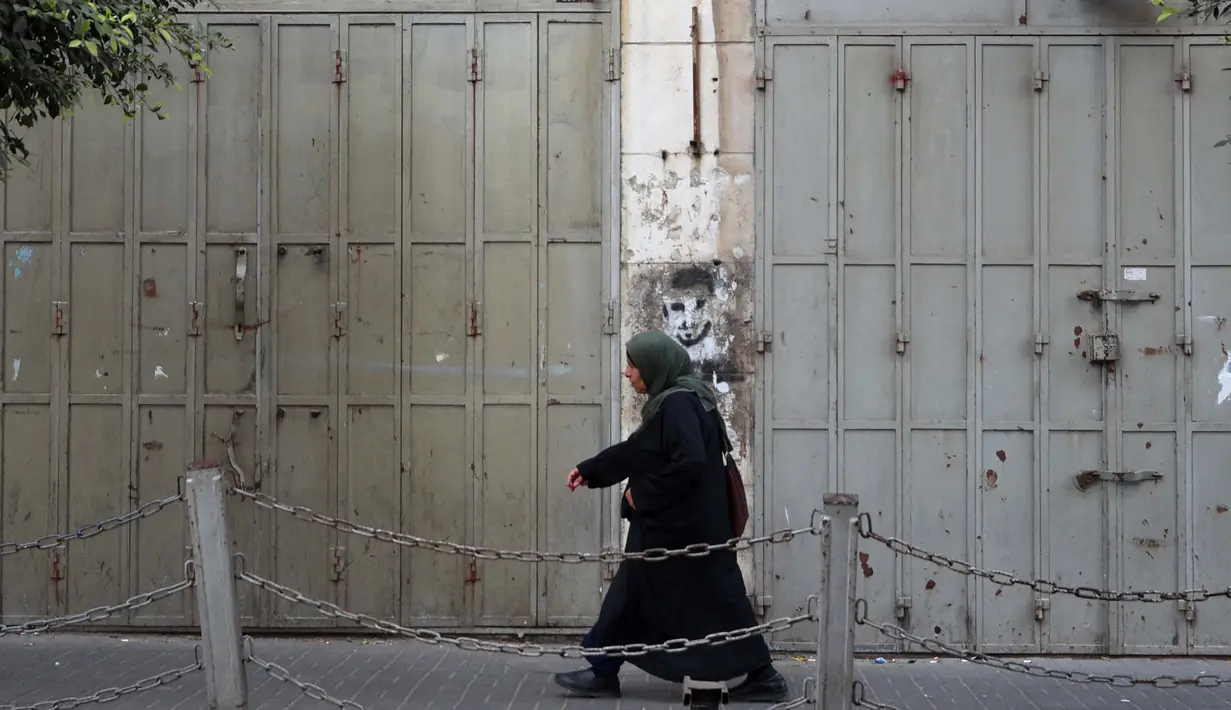 Suasana lengang begitu terasa di kota Ramallah, Tepi Barat. (Zain JAAFAR/AFP)