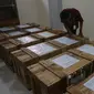 Sejumlah kotak boks yang berisi keris telah tiba di Museum Keris Nusantara Solo, Rabu (14/3).(Liputan6.com/Fajar Abrori)
