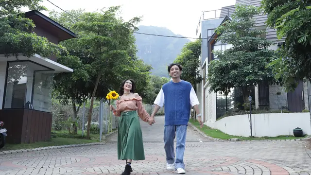 couple januari jalan bahagia bersama