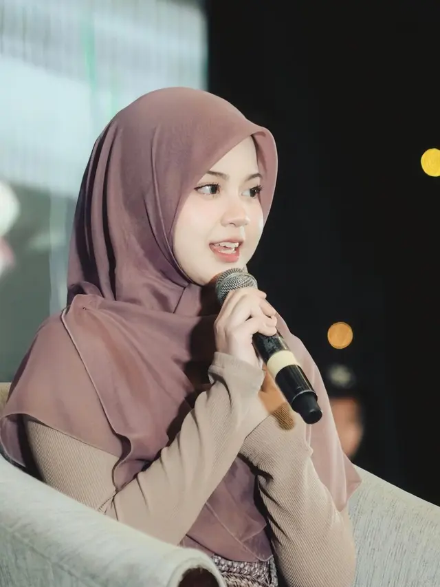 Nadya Khietna alias Una