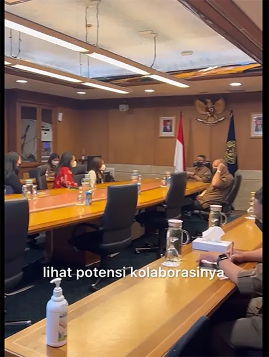 Prilly Latuconsina (Instagram/prillylatuconsina96)