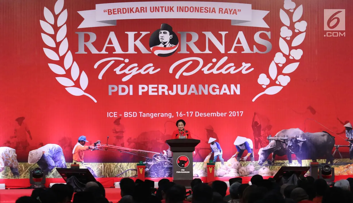 Ketum PDIP Megawati Soekarnoputri memberi sambutan saat Rakornas Tiga Pilar PDIP di ICE BSD, Tangerang Selatan, Sabtu (16/12). Rakornas 3 Pilar PDI P Bidang Ekonomi Kerakyatan mengambil tema ‘Berdikari untuk Indonesia Raya’. (Liputan6.com/Angga Yuniar)