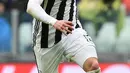 9. Gonzalo Higuain - Nilai transfer 58 juta euro dikeluarkan Juventus demi memboyong Higuain dari Napoli. Angka tersebut membuat penyerang Argentina tersebut menjadi pemain termahal Serie A selama dua musim. (AFP/Miguel Medina)