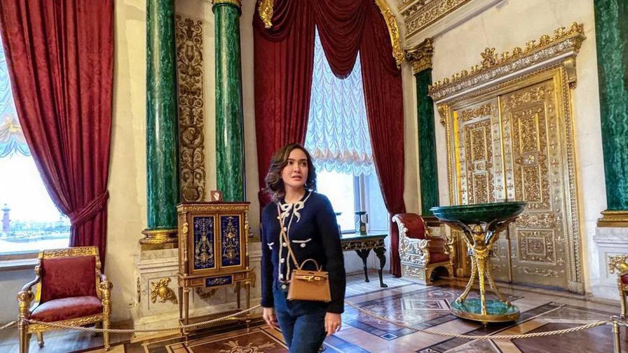 Tampil Classy dan Elegan