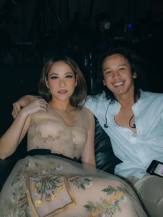 (Instagram/rayprasetya22)