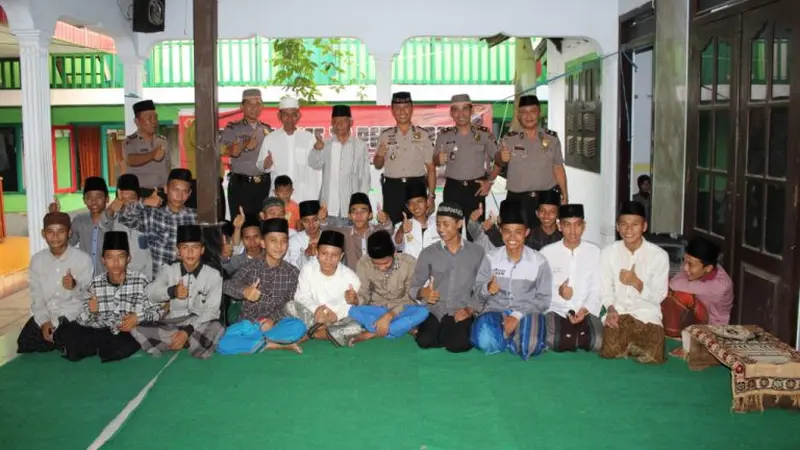 Misi Spesial Polisi Pekalongan Blusukan ke Pondok Pesantren 