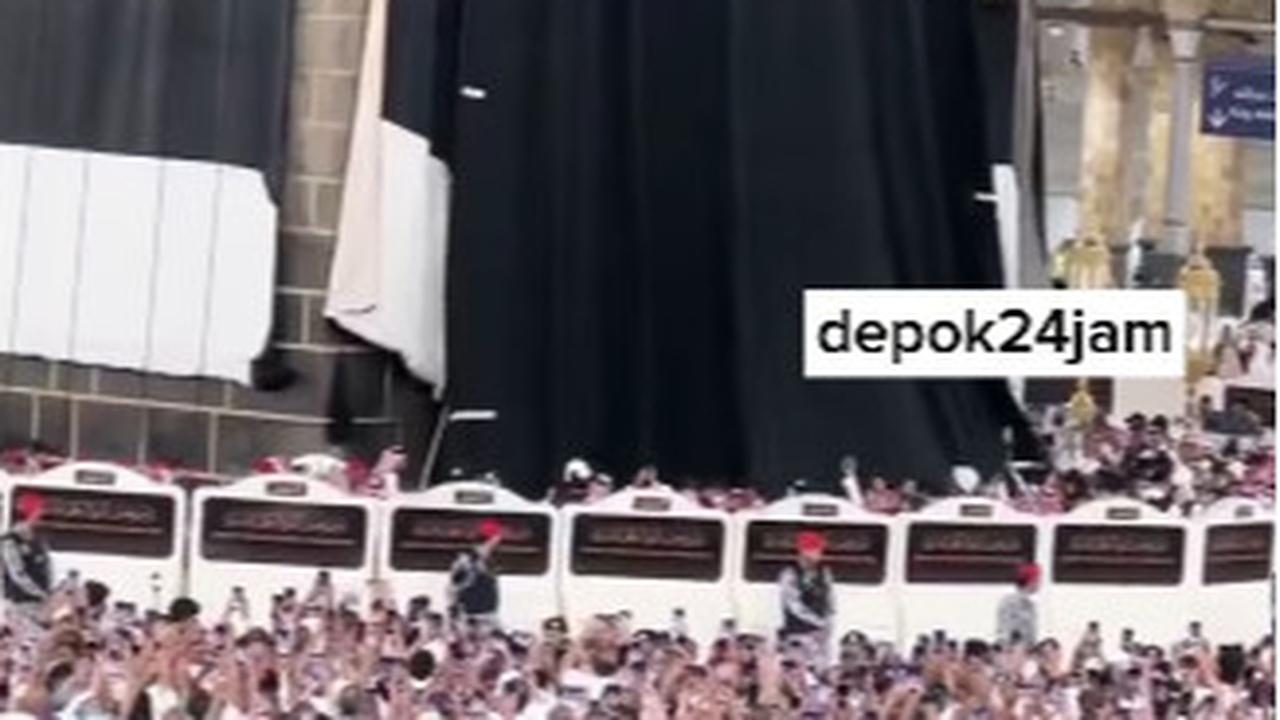 Pergantian Kain Kiswah