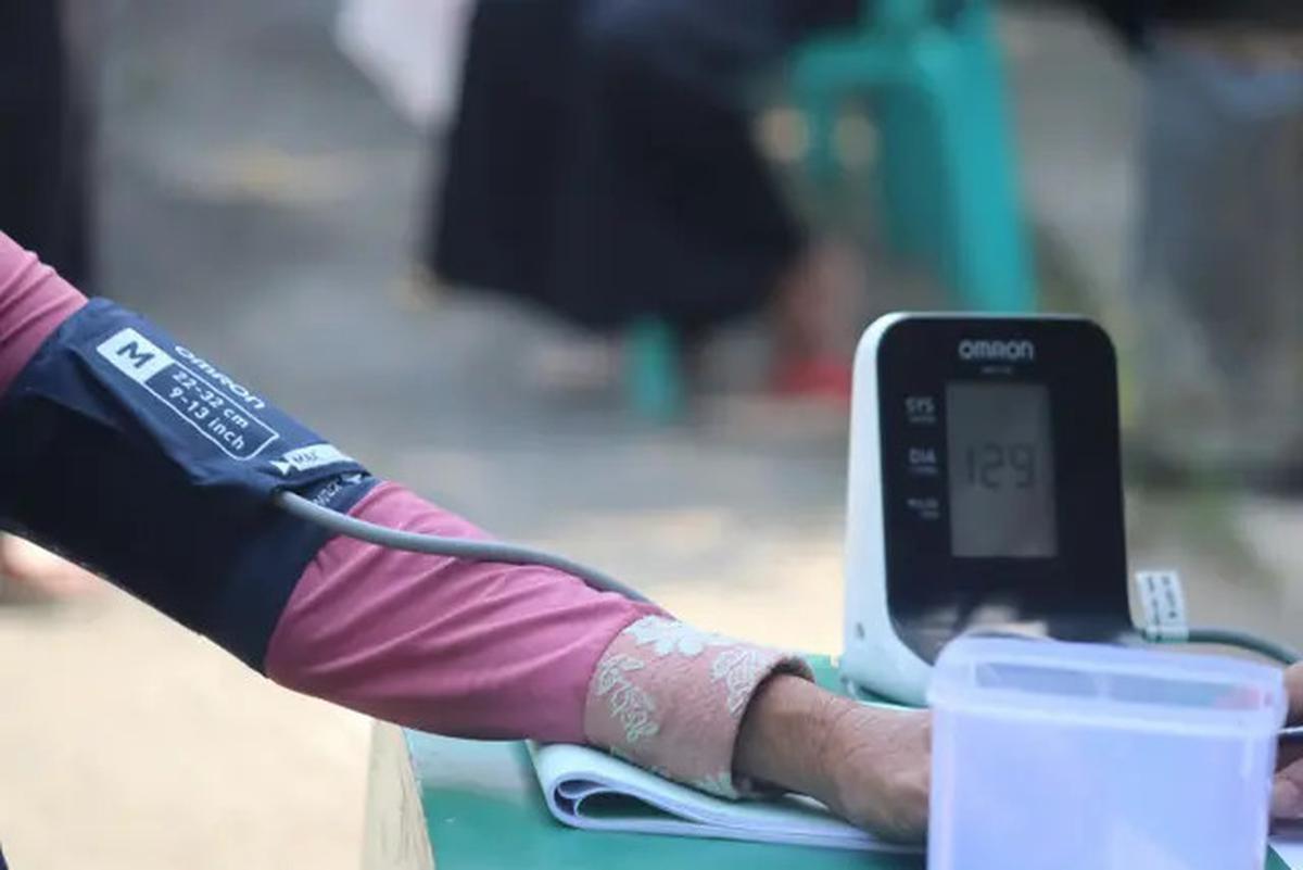 Selain Menurunkan Kolestrol, Berikut 5 Khasiat Rutin Konsumsi Buah Apel